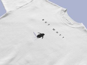 Camiseta de pingüino con meme viral de pingüino solitario triste y camiseta con gráfico de pingüino viajero - Product Image 3