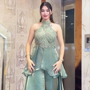 Traje de Fiesta de Lujo con Cuello Halter 2026, Diseño Indo-Occidental, Salwar Kameez de Seda Brillante, Estilo Bollywood, Secado Rápido, Tendencia Fusion - Product Image 1