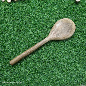 Juego de utensilios de cocina de madera de acacia natural, espátulas y cucharas de madera compatibles para cocinar, con forma y logotipo personalizados. - Product Image 6