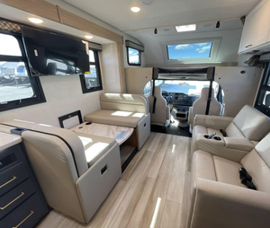 Autocaravanes de Luxe Confortables d'Occasion 2023 2024 2025 2026 T-H-O-R RV M-O-T-O-R C-O-A-C-H QUANTUM KW29 - Product Image 4