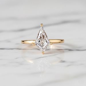 Diamante Gemver Personalizado de 0.50/1.00 Quilates, Cultivado en Laboratorio, Color Blanco E, Forma de Cometa, Claridad VS1, Corte Excelente, para Joyería - Product Image 6