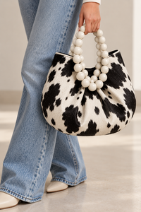Sac en cuir à imprimé vache avec fermeture à boucle, motif noir et blanc, sac à main à bandoulière - Product Image 3