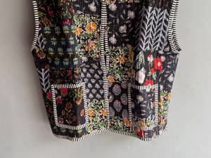 Chaleco Acolchado Floral de Algodón con Diseño de Patchwork, Cuello Redondo, Botón Único, Chaqueta de Mujer Estilo Otoño, REGALO PARA ELLA - Product Image 5