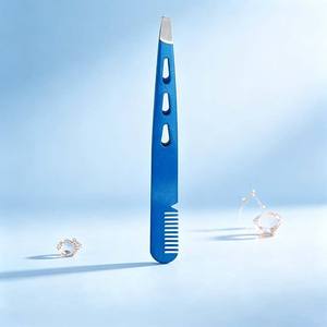 Juego de pinzas profesionales para cejas de acero inoxidable de 4 piezas - Product Image 6