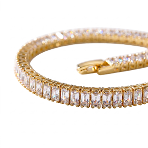 Pulsera de tenis de moda al por mayor chapada en oro con circonita cúbica plateada tipo baguette y cadena de cobre para mujer y niña, joyería de moda - Product Image 5