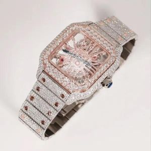 Montre de luxe à quartz pour homme, boîtier en argent avec moissanite, 28 mm, mouvement analogique ETA, jour/date, verre saphir, fermoir caché, étanche 10 m - Product Image 1