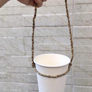 Porte-gobelet de table conçu pour une pose facile, adapté à l'utilisation dans les cafés et restaurants - Product Image 4