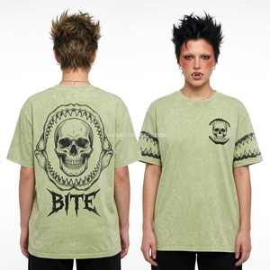 เสื้อยืดลายหัวกะโหลกกัดฟันฉลามสำหรับผู้หญิง ขายส่ง น้ำหนัก 180GSM สีเขียวมินเนอรัลวอช สไตล์ดิสเทรส รับผลิตเสื้อผ้าสตรีทแวร์ตามสั่ง สั่งซื้อจำนวนมาก - Product Image 1