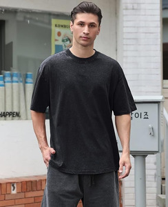 เสื้อยืดคอกลมแขนสั้นผ้าฝ้ายสีดำขนาดใหญ่สำหรับผู้ชาย พิมพ์ลายการ์ตูนผีสีเหลืองด้านหน้า ทรงลำลอง - Product Image 3
