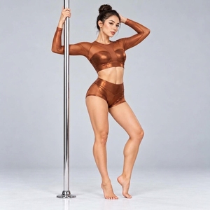 Top adhesivo para pole dance diseñado para un agarre seguro, cómodo, elástico, transpirable, flexible y duradero. - Product Image 1