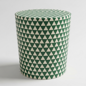 Mesa Auxiliar Redonda Industrial Verde con Incrustaciones de Hueso, Taburete de Tambor con Patrón Triangular Hecho a Mano para Uso en Entradas y Escuelas, Venta al por Mayor - Product Image 1