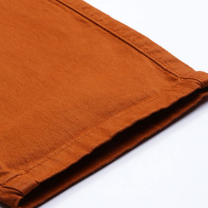 Pantalones Cargo Modernos para Hombre con Diseño de Bolsillos Utilitarios, Tela de Sarga Resistente y Estilo Casual Urbano para Uso Diario - Product Image 4