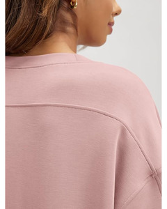 Sudadera con Capucha Negra, Estilo Urbano, de Tela No Tejida, Transpirable y de Secado Rápido, con Mangas Lisas y Logotipo Frontal, para un Look Atrevido de Invierno - Product Image 5