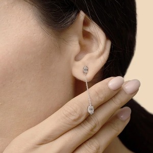 Boucles d'oreilles pendantes en or blanc 9K avec diamants baguette et ronds de 1,25 carat, vente en gros, bijoux fins personnalisés - Product Image 5