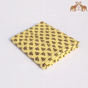 Tela Textil para el Hogar Estampada en Bloque a Mano, Tela Floral Personalizada para Ropa, Tela de Algodón Estampada Teñida Naturalmente Hecha a Mano - Product Image 2