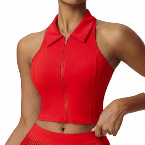 Soutien-gorge de sport bleu clair à col zippé et design halter, coupe courte - Product Image 2