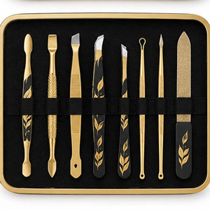 Kit de manucure et pédicure luxueux 10 en 1 en or noir avec étui en cuir floral, coupe-ongles et ciseaux en acier inoxydable - Product Image 5