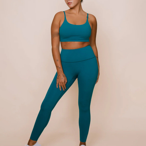 Conjunto de Yoga de Alta Calidad Ecológico para Mujer, Tallas Grandes, Sólido, Elástico en 4 Direcciones, Transpirable, de Secado Rápido, con Logotipo Frontal, 2 Piezas - Product Image 1