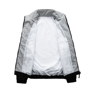 Veste de baseball satinée personnalisée pour homme, légère, style bomber, avec boutons-pression, vêtements de sport, fabricant OEM ODM en gros - Product Image 3