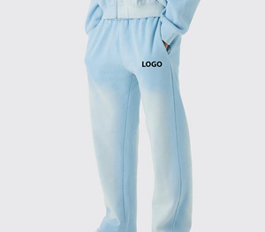 Pantalon de survêtement en coton bleu clair pour homme, taille élastique, poches latérales, style décontracté, poids moyen, tissu tricoté teint uni, idéal pour le printemps - Product Image 1
