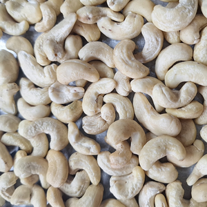 Mejor Precio en Anacardos W240, Nueces de Anacardo, Kaju Badam, 1 kg, Venta al por Mayor, Exportados a Asia, Europa y Medio Oriente desde Santiago - Product Image 1