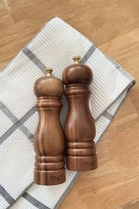 เครื่องบดพริกไทยไม้แบบปรับได้ด้วยมือ ชุดสีเข้ม 5 ขนาด ระบบกด-ดึง - Product Image 6
