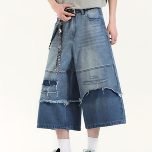 Pantalones cortos de mezclilla para hombre, holgados, azul claro, con capas, desgastados, con dobladillo sin rematar, estilo baggy, streetwear, hip hop, de pierna ancha - Product Image 2