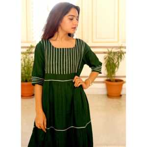 Ensemble de costume en olive exclusif avec broderie argentée Sikhiya Gotta pour le travail, taille XS - Product Image 2