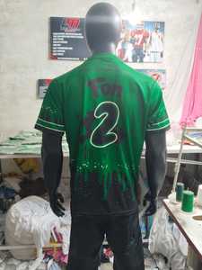 Conjunto de Camiseta de Baloncesto Sublimada para Hombre LONG MISSION, Diseño Green Reloaded, Secado Rápido, Poliéster, Cuello Redondo, Manga Corta, Adulto - Product Image 2