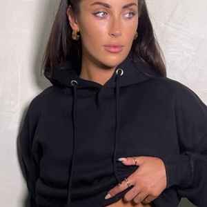 Sweat-shirt court à capuche noir pour femme, en molleton uni avec poches, coupe classique, style décontracté en coton tricoté pour l'automne - Product Image 4