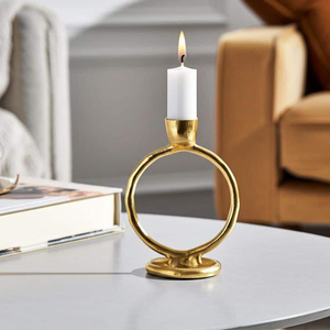 Porte-bougie miniature décoratif en aluminium coulé doré pour table - Product Image 1