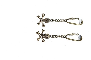 Llavero de mosquetón de latón con diseño de esqueleto, hecho a mano, estilo antiguo, con grabado de terror, diseño gótico único, forma irregular, para hombres y mujeres - Product Image 2