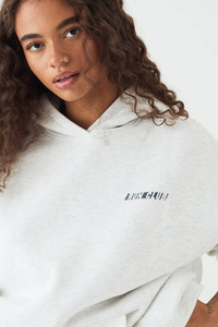 Sweat à capuche respirant en molleton de coton français de haute qualité pour femme avec logo personnalisé sur le devant - Product Image 3