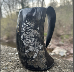 Royal Drinking Mug Buffalo Horn Beer Mug con grabado auténtico Logotipo personalizado Best Drink Ware Handcrafted Vikings Horn Mug - Product Image 1