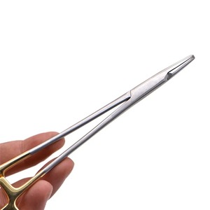 คีมจับเข็มแพทย์ AMETRINE SURGICAL ขนาด 18 ซม. ทำจากสแตนเลสสตีลชุบทอง ใช้ซ้ำได้ สำหรับศัลยกรรมกระดูกและข้อ ได้รับการรับรองมาตรฐาน CE - Product Image 2