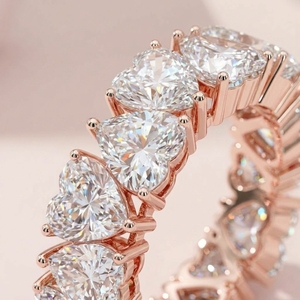 Anillo de Eternidad Completo de Lujo con Forma de Corazón y 11 Piedras, Engaste de Garras, Colección Nupcial Premium, Oro Rosa, Diamante Cultivado en Laboratorio por RAAMAA - Product Image 2