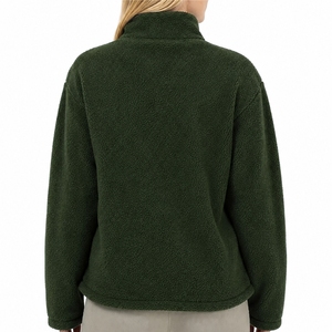 Giacca in pile Sherpa personalizzata da donna, calda e morbida, con zip integrale, collo alto, logo frontale, elegante, di qualità, moderna, da viaggio, per donna - Product Image 2