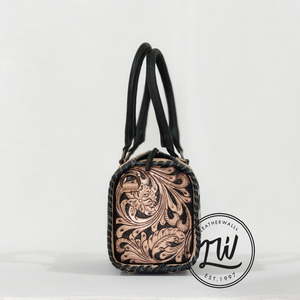 Sac à main pour femme en cuir véritable noir, fait main, dernier cri, design floral, tendance, avec détails sculptés à la main. - Product Image 3