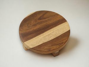 Planche à rouler en bois artisanale avec support pour rouleau à pâtisserie, planche ronde pour pâte à roti et chapati, vente en gros pour la cuisine, Vietnam - Product Image 3