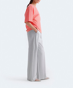 T-shirt ample respirant pour femme, col rond, couleur corail unie, dernier design, fabriqué au Pakistan - Product Image 2