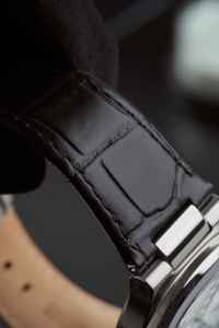 นาฬิกาสปอร์ตอัตโนมัติสำหรับผู้ชาย Alexander Ferros 6122S-02 หน้าปัดแซฟไฟร์ สายหนัง ตัวเรือนสแตนเลสสตีล กันน้ำ 5BAR - Product Image 4