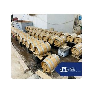 Baril à whisky en bois de chêne de haute qualité, tout neuf, baril à vin vintage, bains de glace en bois, tailles 200L, 300L, 500L, prix abordable - Product Image 1