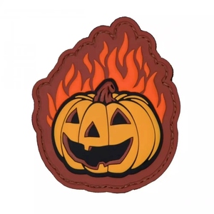 Badge en PVC gaufré 3D personnalisé motif citrouille pour accessoires de chapeaux et vêtements – Vente en gros pour Halloween - Product Image 4
