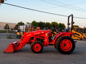 Cargador Frontal para Tractor de Ruedas L3902 de 35 HP 2WD, Motor Diésel, para Agricultura, Jardinería y Paisajismo - Product Image 4