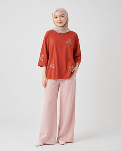 Blouse Rouge Brodé pour Femme, Coupe Ample, Manches 3/4, Col Rond, Motif Floral, Style Décontracté, Haut Musulman, Vente en Gros - Product Image 6