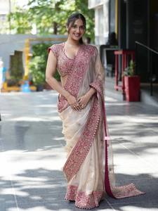 Sari élégant en organza de soie brodé avec des paillettes et des fils, chemisier en soie mono banglori, vêtements ethniques de créateur. - Product Image 1