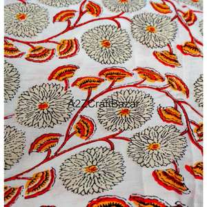 Tissu en coton doux imprimé à la main avec motifs floraux, idéal pour la confection de vêtements d'été, de sacs, de pyjamas et bien plus encore - Product Image 5