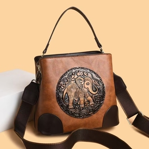 Bolso Tote de Piel Sintética Grabada Estilo Vintage Elite Craft Studio con Bordado y Patrón de Elefante, Cierre Abierto, Bolso de Hombro Cruzado para Uso Diario - Product Image 2