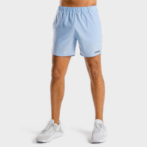 Shorts pour hommes de couleur unie avec taille élastique, design décontracté et tendance, personnalisation du logo, prix avantageux pour les commandes en gros 2026 - Product Image 1