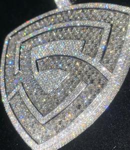 Breloques en diamant rond de 5,30 carats avec lettre personnalisée, plaqué or blanc 14 carats, pour les fêtes - Product Image 1